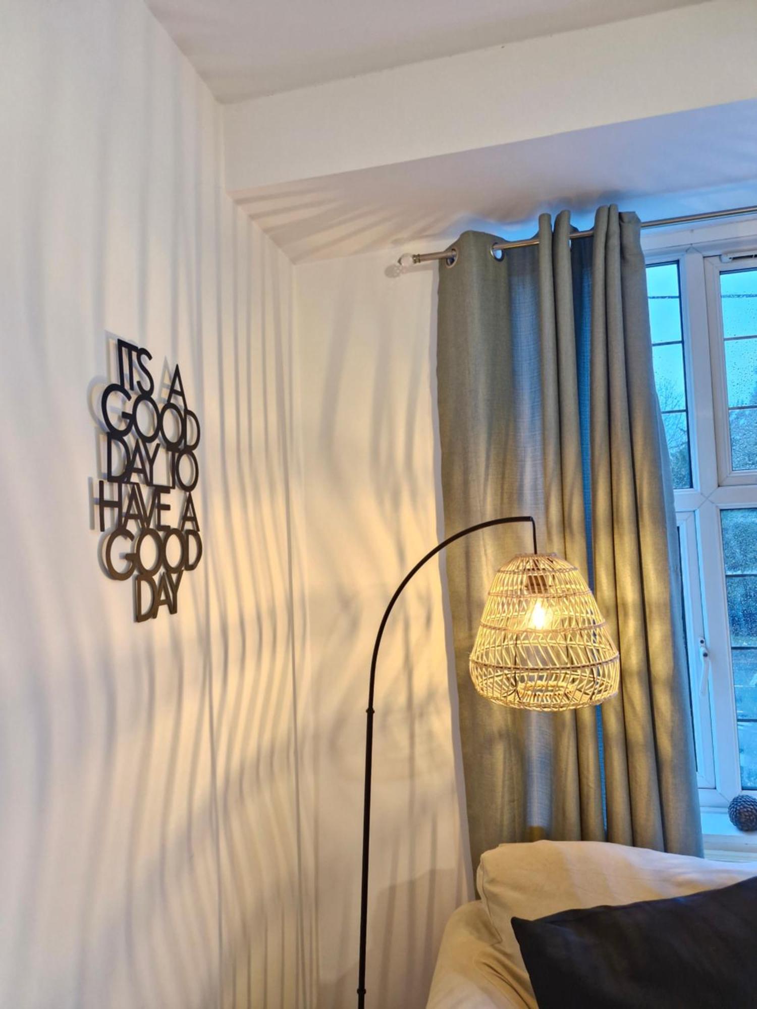 Shm Stays Solihull Hs2 Nec Airport Nr M6 M40 M42 Great For Long & Short Stays 15 Min Walk To Train Station 5 Min Drive To Town Centre Outside Bus Stops & Supermarket Free Parking Exterior foto